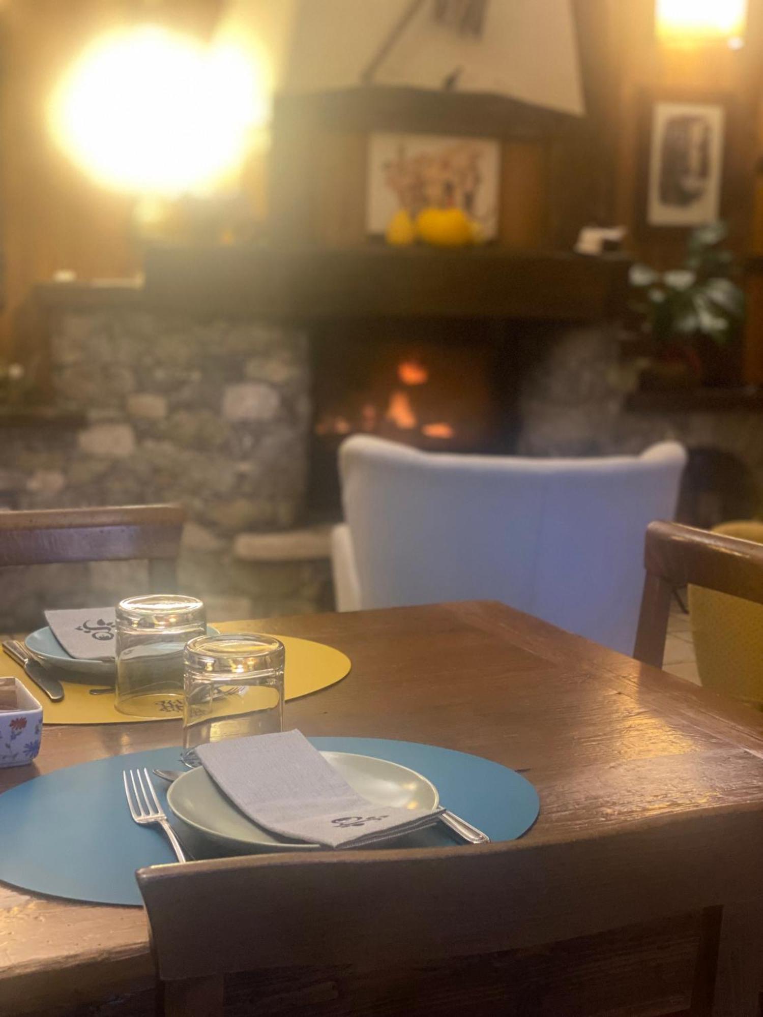 Le Relais De La Grandze Hotel Doues Buitenkant foto