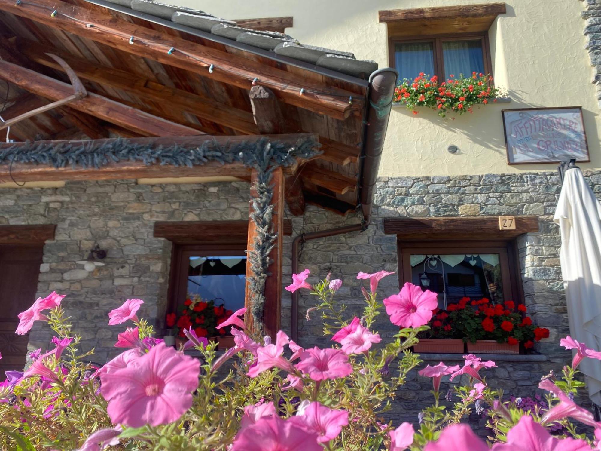 Le Relais De La Grandze Hotel Doues Buitenkant foto