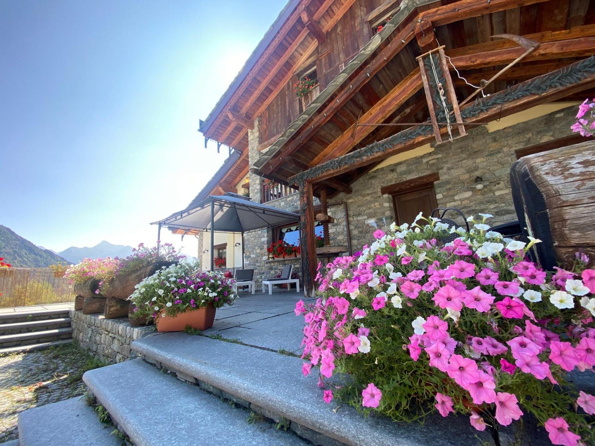 Le Relais De La Grandze Hotel Doues Buitenkant foto