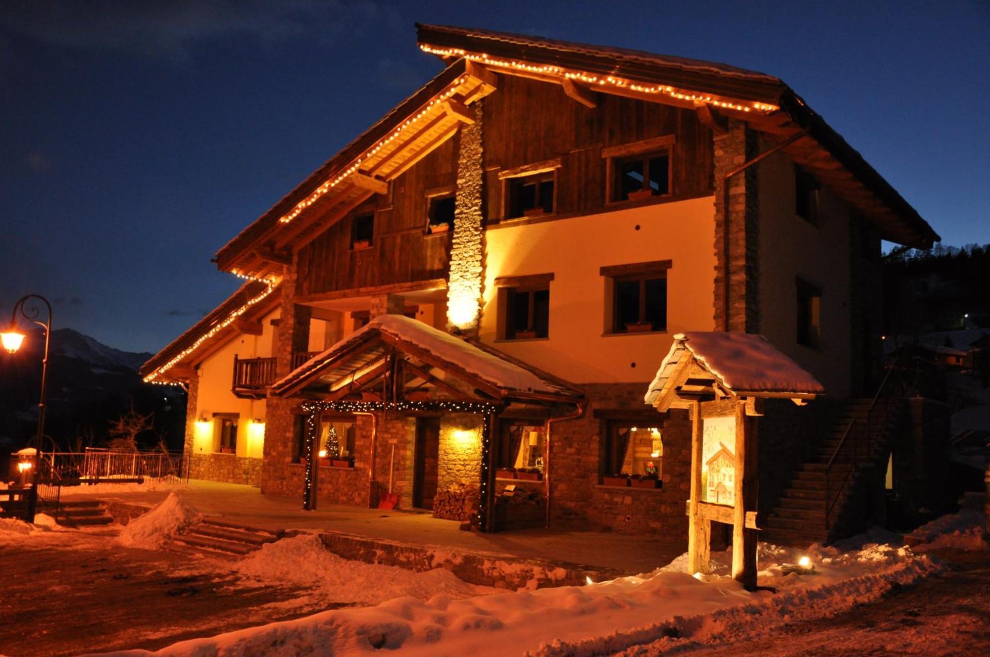 Le Relais De La Grandze Hotel Doues Buitenkant foto