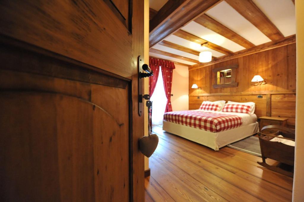 Le Relais De La Grandze Hotel Doues Kamer foto