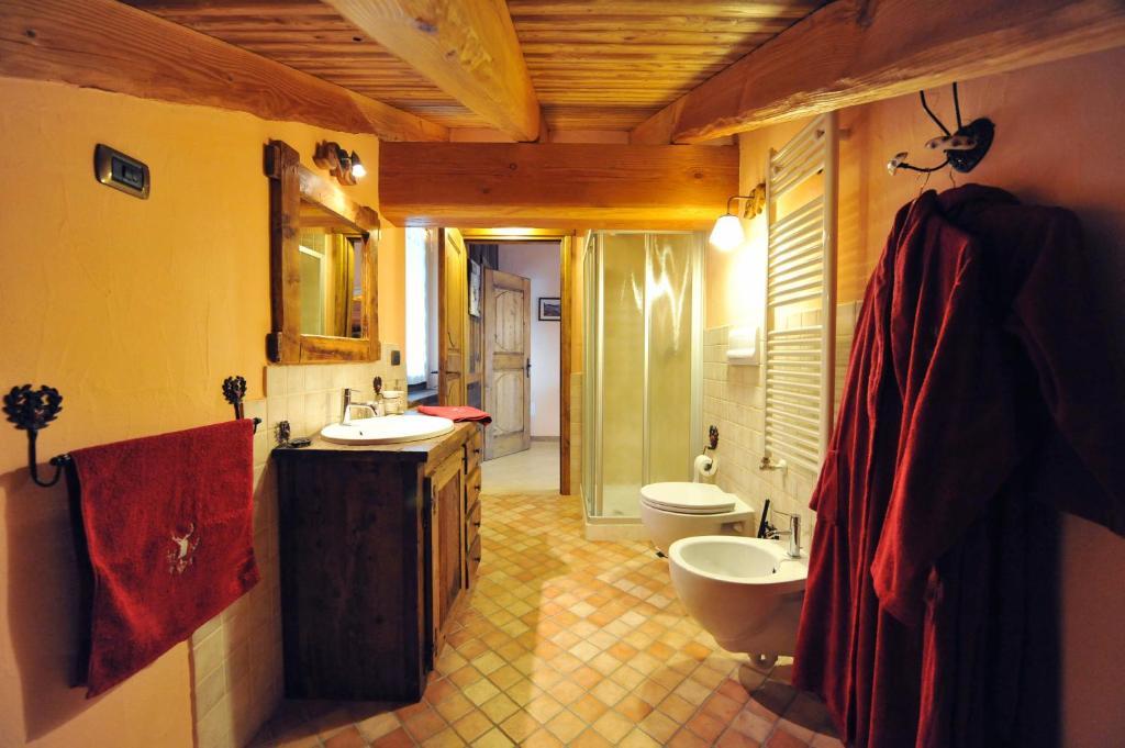 Le Relais De La Grandze Hotel Doues Kamer foto