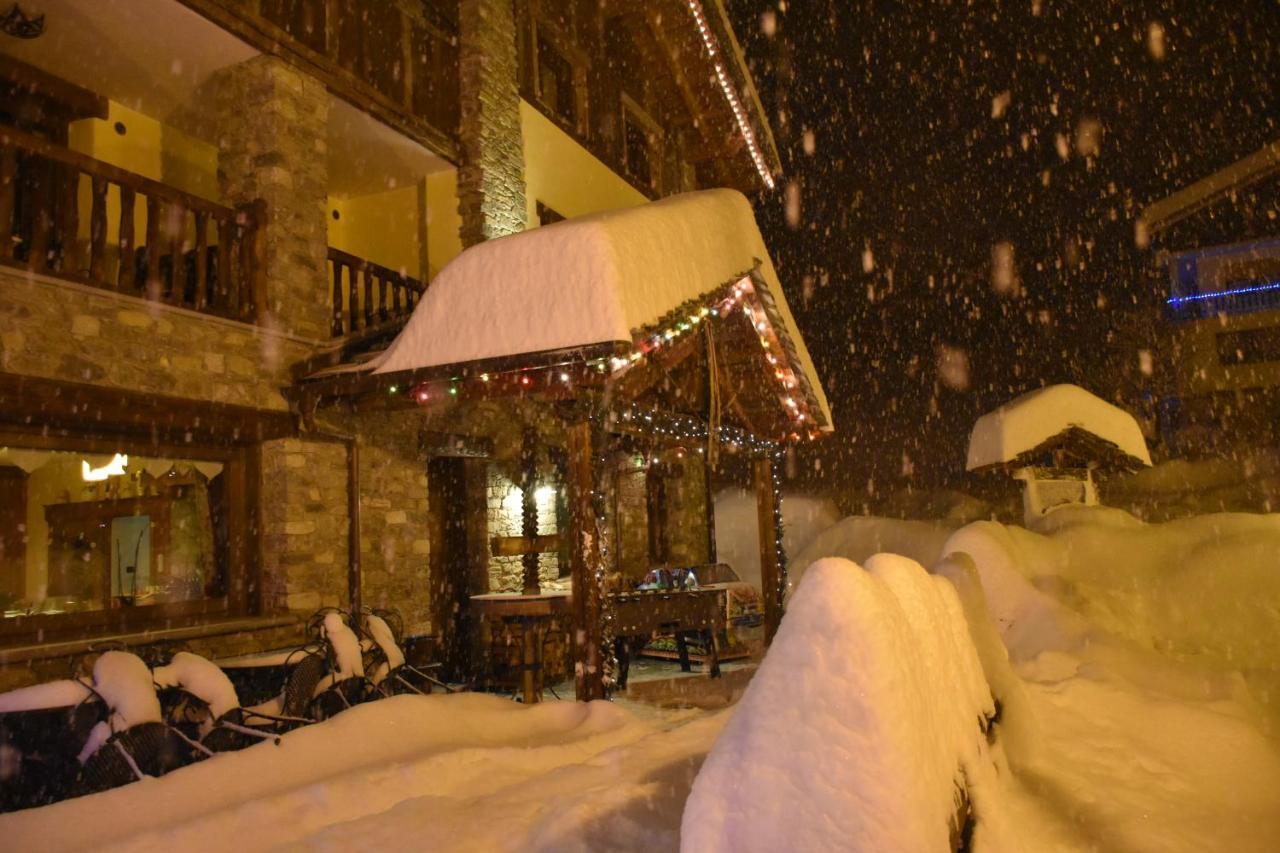 Le Relais De La Grandze Hotel Doues Buitenkant foto